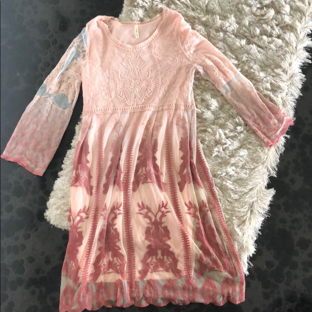 Ombré lace midi dress 🌹
